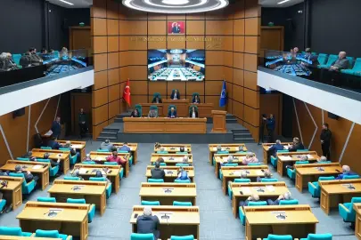 Üsküdar Belediye Meclisinde, belediye başkanına borçlanma yetkisi verilmesi teklifi tartışıldı