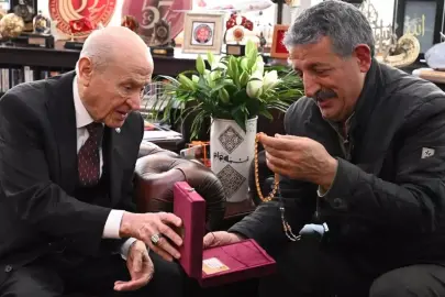 Yönetmen Gani Rüzgar Şavata, MHP Lideri Bahçeli'yi ziyaret etti