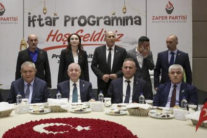Zafer Partisi Genel Başkanı Özdağ, Malatya'da partisinin iftar programına katıldı