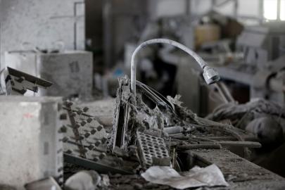 AA ekibi, ABD ve İsrail'in üç kez hedef aldığı İran Pasteur Enstitüsü'ndeki hasarı görüntüledi