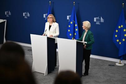 AB'den çocukları korumaya yönelik "dijital yaş doğrulama uygulaması"