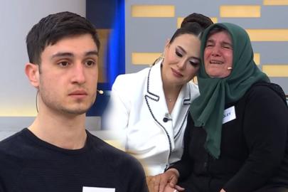 Ağlayan anne, taş kesilen evlat! Canlı yayında dikkat çeken görüntü