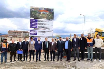 AK Parti heyeti Karabük'te eğitim ve yurt yatırımlarını inceledi