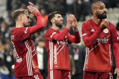 Antalyaspor deplasman galibiyetini unuttu