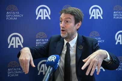 Arnavutluk Dışişleri Bakanı Hoxha, Türkiye ile işbirliğini her daim artırmak istediklerini belirtti Açıklaması