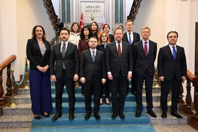 Bakan Gürlek, Hollanda Adalet ve Güvenlik Bakanı Van Weel ile görüştü