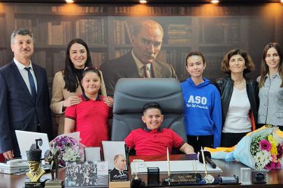 Bucak'ta 23 Nisan'da koltuklar çocuklara emanet