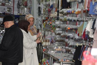 Çeyiz ve ev tekstili esnafı düğün sezonuna hazır