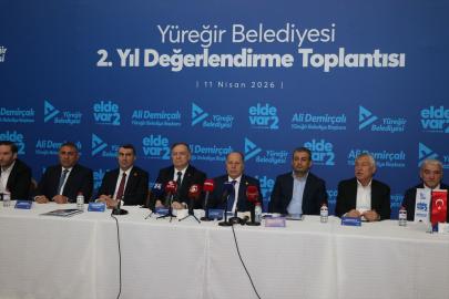 CHP Genel Başkan Yardımcıları Zeybek ve Bulut, Adana'da toplantıya katıldı