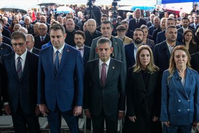 CHP Genel Başkanı Özel, İzmir'de konuştu Açıklaması