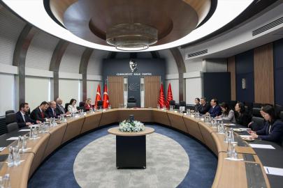 Çin Komünist Partisi heyetinden CHP'ye ziyaret