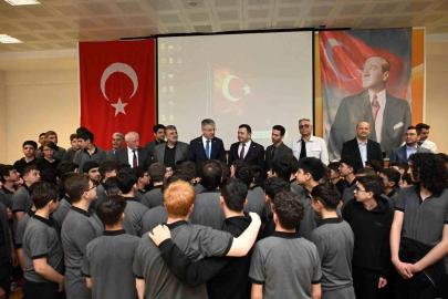 Çopuroğlu, Kariyer Günleri'nde öğrencilerle buluştu