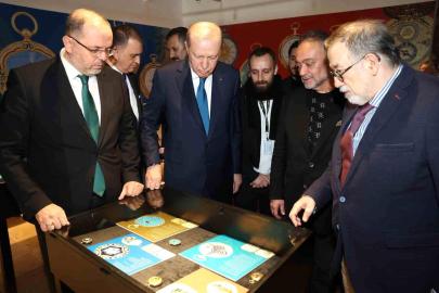 Cumhurbaşkanı Erdoğan, 'Muhteşem Cep Saatleri Koleksiyonu' sergisini gezdi