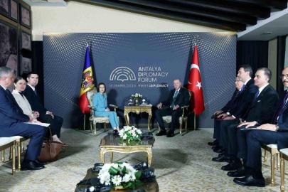 Cumhurbaşkanı Erdoğan, Moldova Cumhurbaşkanı Sandu ile bir araya geldi