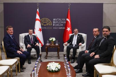 Cumhurbaşkanı Yardımcısı Yılmaz, KKTC Başbakanı Üstel ile görüştü Açıklaması