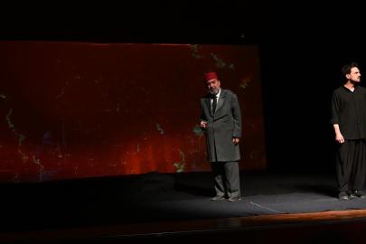 "Firavunla Yüz Yüze" oyunu tiyatro severlerle buluştu