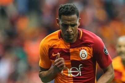 Galatasaray'ın eski yıldızı Fernando, futbolu bıraktı