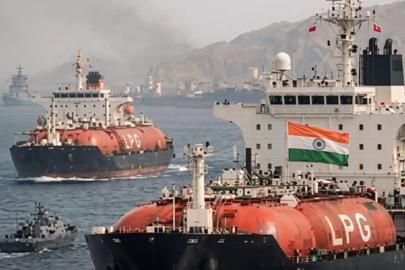Hindistan bayraklı LPG tankeri Hürmüz Boğazı’ndan geçti