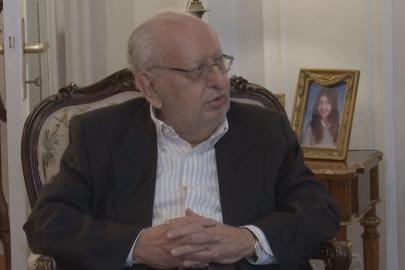 Hüsamettin Cindoruk hayatını kaybetti