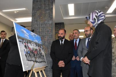 İçişleri Bakan Yardımcısı Yiğitbaşı, "65 Karede Van Emniyeti" sergisinin açılışını yaptı