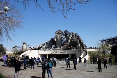 İran'da, ABD-İsrail saldırılarında vurulan spor kompleksinde basın toplantısı düzenlendi