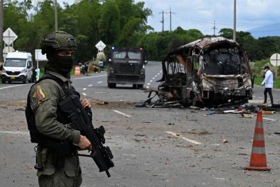 Kolombiya’da bomba yüklü otobüs patlatıldı: 2 kişi yaralandı
