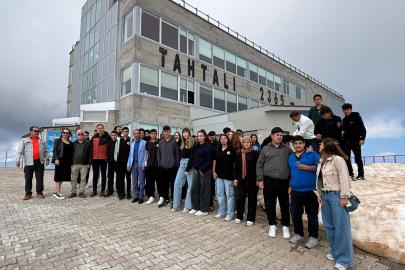 Öğrenciler zirveye çıktı