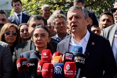 Özgür Özel'den, Bursa Büyükşehir Belediye Başkanlığı görevinden uzaklaştırılan Bozbey'e cezaevinde ziyaret Açıklaması