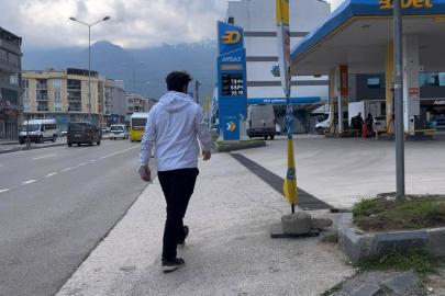 Plakayı okuyamadı, fişe "Putin" yazdı... Ruslara kahkaha attıran olay işsiz bıraktı