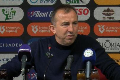 Rizespor teknik direktörü Recep Uçar: 'Büyük özveri gösteriyorlar'