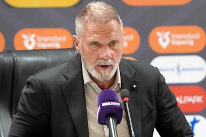 Samsunspor Teknik Direktörü Thorsten Fink'ten Konyaspor maçı sonrası garip açıklama: İlk 5 hedefi gerçekçi değil