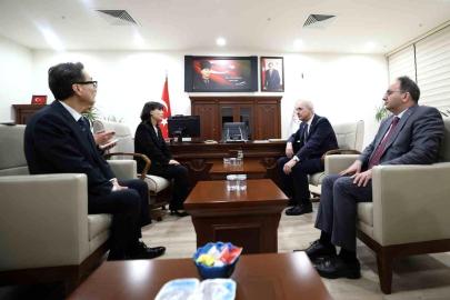 TBMM Başkanı Kurtulmuş, Koreli milletvekilini tedavi gördüğü hastanede ziyaret etti