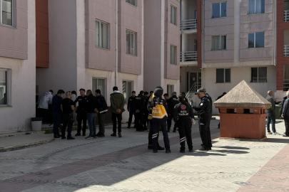 Teğmen evinde ölü bulundu