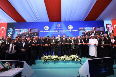 Ticaret Bakanı Bolat, yenilenen Gürbulak Sınır Kapısının açılışına katıldı