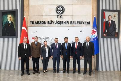 Ulaştırma ve Altyapı Bakan Yardımcısı Boyraz'dan Trabzon Büyükşehir Belediye Başkanı Genç'e ziyaret