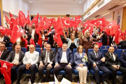 AK Parti İzmir'de Bayramlaşma ve Danışma Meclisi Toplantısı