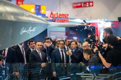 BAE Devlet Başkan Yardımcısı İstanbul'da SAHA EXPO 2026 Fuarı'nı Ziyaret Etti
