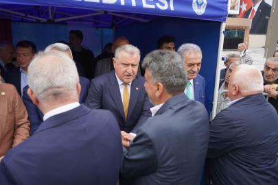 Bakan Bak Rize'de Bayramlaşma Programına Katıldı: 'Türkiye Yüzyılı'nda Millete Hizmete Devam Edeceğiz'
