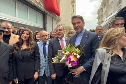 Bakan Bayraktar MHP Eskişehir İl Başkanlığı'nı ziyaret etti