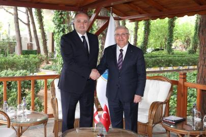 Bakan Güler, Gürcistanlı mevkidaşı Chikovani ile görüştü