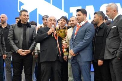 BAL'a yükselen Feriköyspor şampiyonluğunu gençlere armağan etti