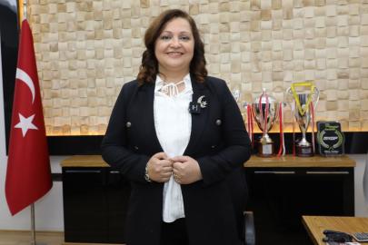 Burcu Köksal, AK Parti'ye mi geçiyor? Gelen son açıklama tartışmaları alevlendirdi