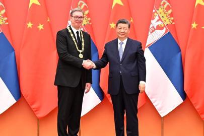 Çin Cumhurbaşkanı Xi, Sırbistan Cumhurbaşkanı Vucic'e Dostluk Madalyası Takdim Etti