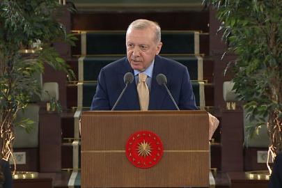 Cumhurbaşkanı Erdoğan: Gençlerimizle Türkiye Yüzyılı'na Kararlılıkla Yürüyeceğiz