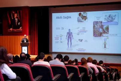 Dokuz Eylül'de dijitalleşme ve ulusal güvenlik konuşuldu