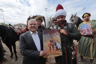 “Erciyes’in Gölgesinde Geleneksel Atlı Spor Gösterisi”ne büyük ilgi