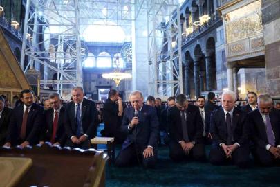Erdoğan Ayasofya'da cuma namazı kıldı