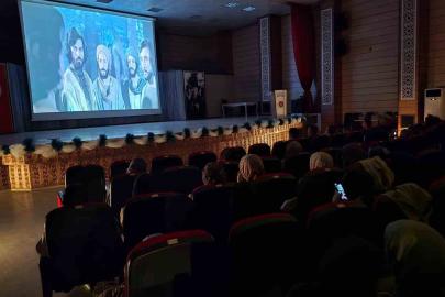 Erzincan Müftülüğünden gençlere manevi sinema etkinliği