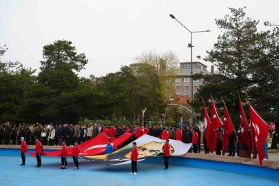 Erzurum’da yağmur 19 Mayıs coşkusuna engel olamadı