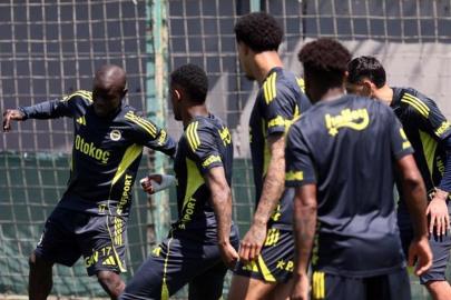 Fenerbahçe, Konyaspor'a bileniyor